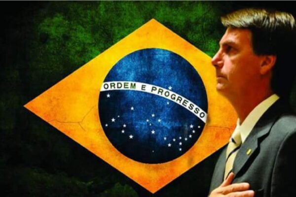 Bolsonaro: "Estamos numa guerra, se aquela quadrilha voltar, vão roubar nossa liberdade"