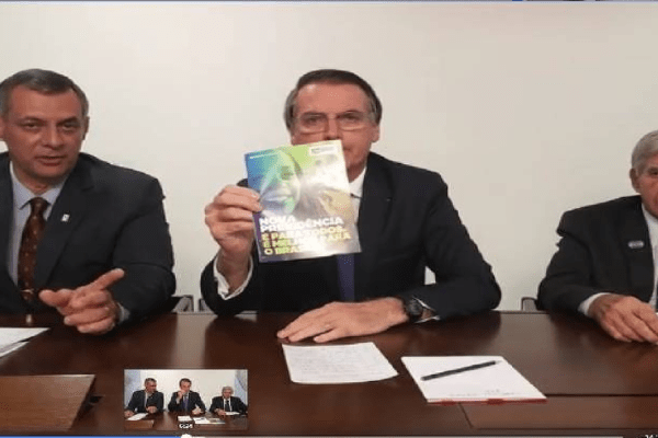 Bolsonaro diz que apresentará relatório sobre o BNDES em LIVE