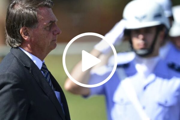 Presidente Bolsonaro defende que "o manto da suspeição" não pode pairar sobre as eleições