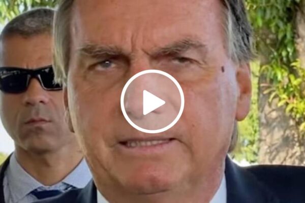 Presidente Bolsonaro critica "marginais em gabinete com ar-condicionado"